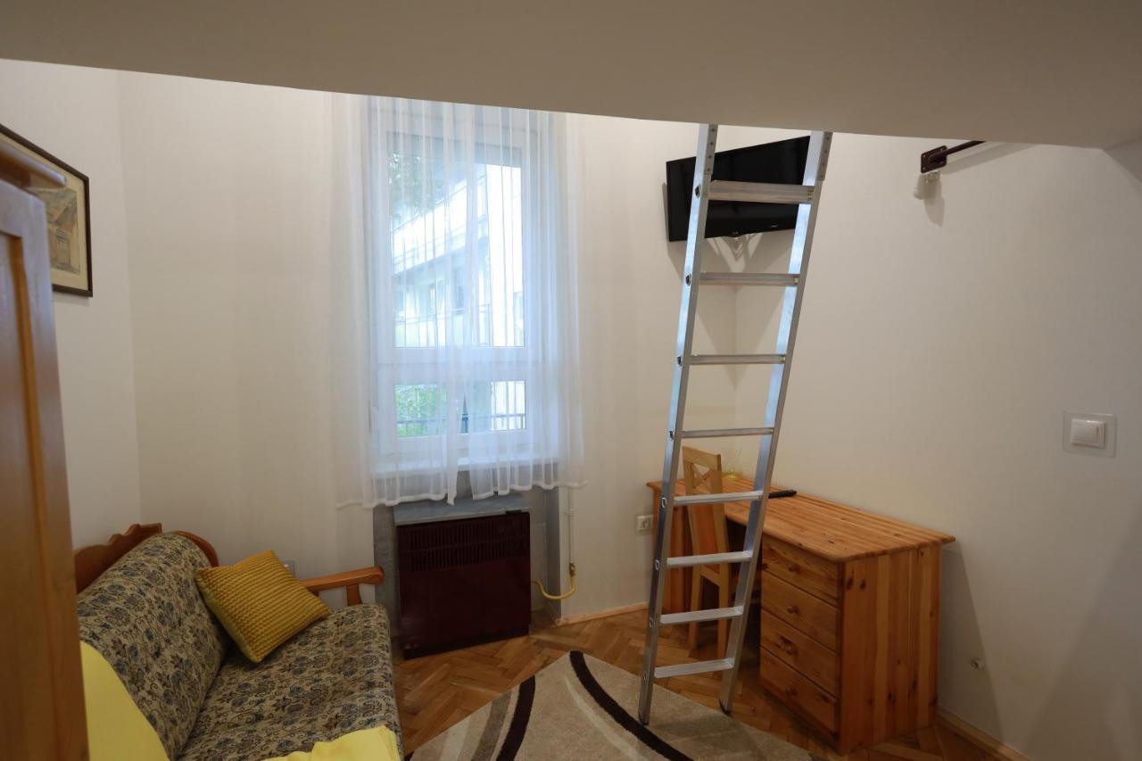 Vito Apartman Eger Bagian luar foto
