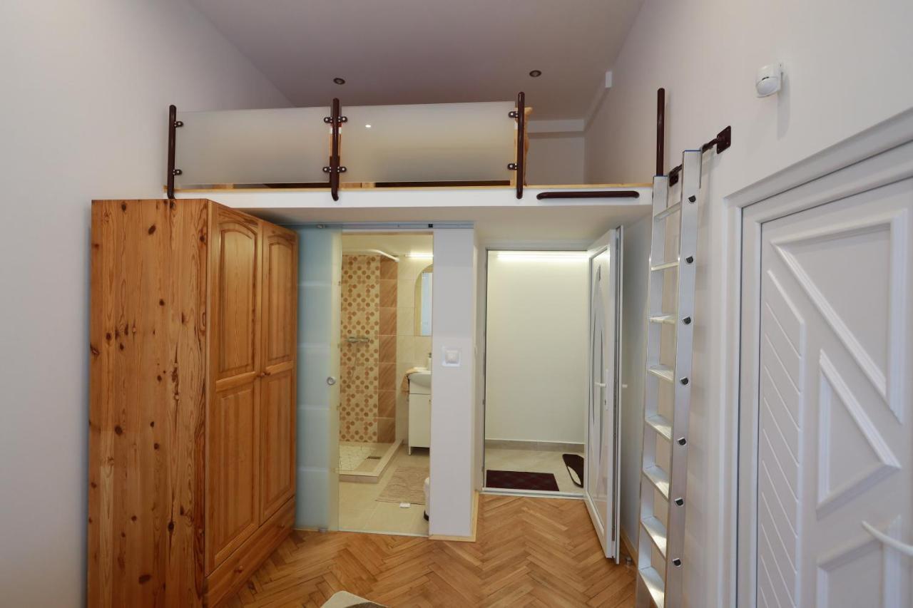 Vito Apartman Eger Bagian luar foto
