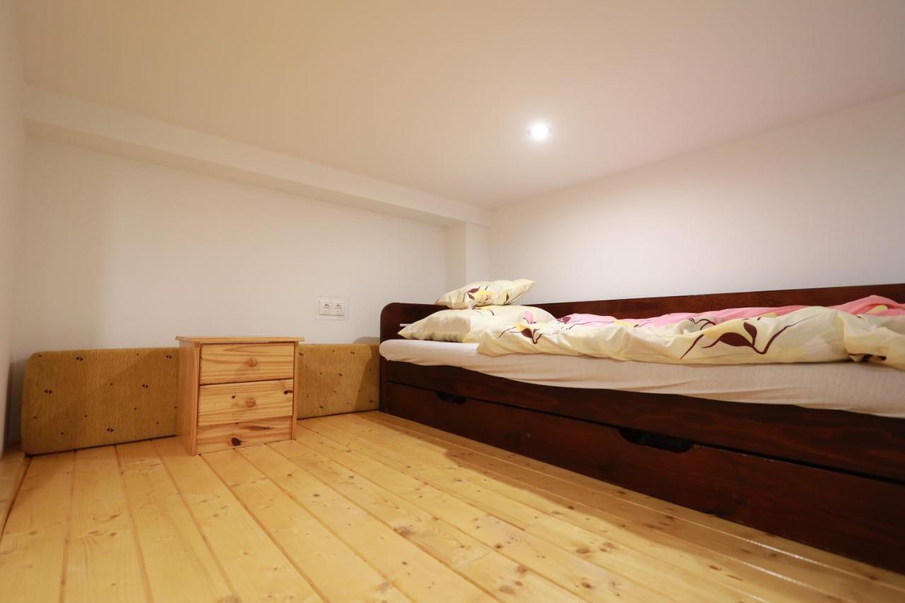Vito Apartman Eger Bagian luar foto