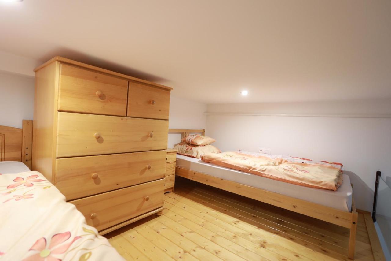 Vito Apartman Eger Bagian luar foto