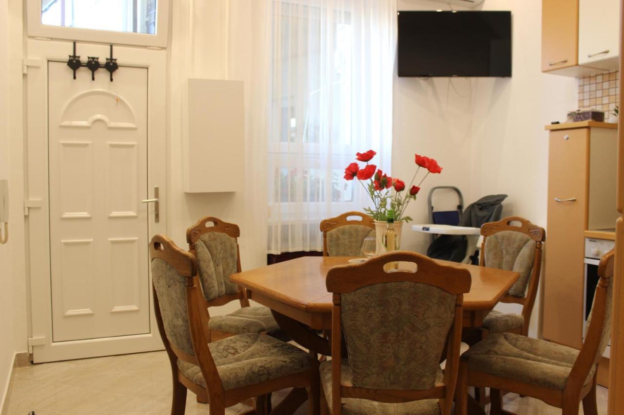 Vito Apartman Eger Bagian luar foto
