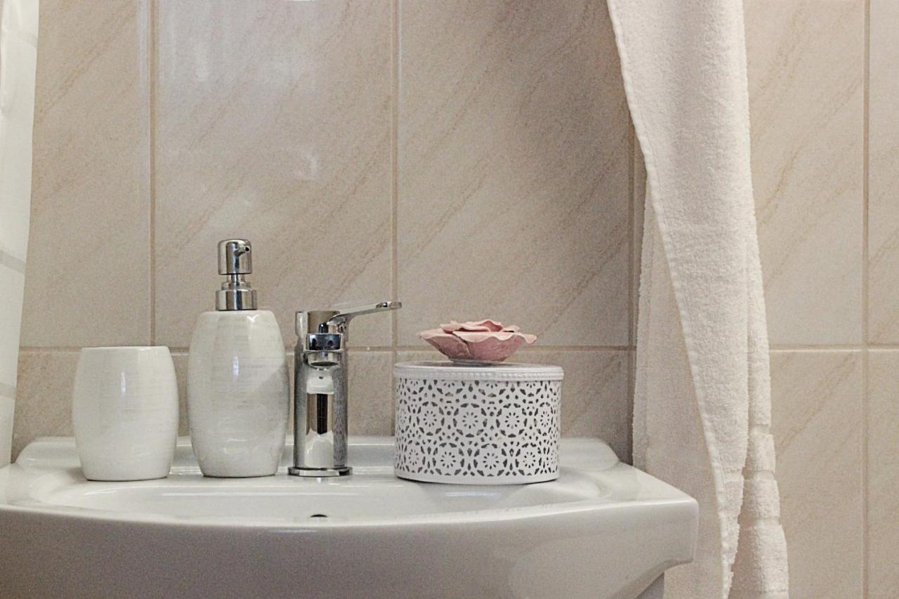 Vito Apartman Eger Bagian luar foto